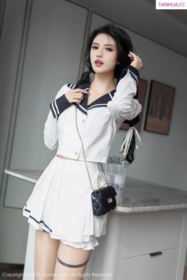 李浅浅  [XiuRen]高清写真图 2023.10.18 No.7526 浅浅Danny 丝袜美腿第24张图片